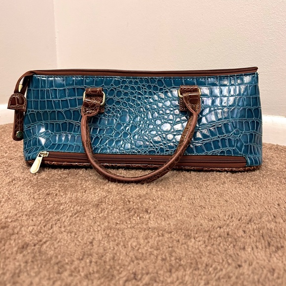 Samantha Brown Luggage - only used once, perfect condition - Picture 7 of 16